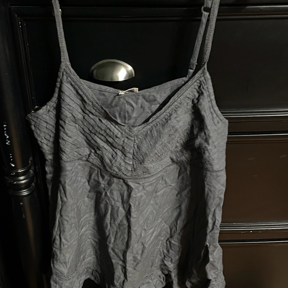 Hollister Gray Pintucked Spaghetti Strap Camisole With Lace Detailing